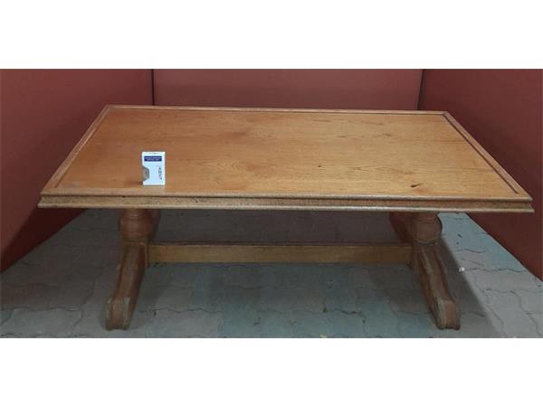 ~/upload/Lots/51493/j5oaqqba4cbom/Lot 038 Wooden Coffee Table_t600x450.jpg